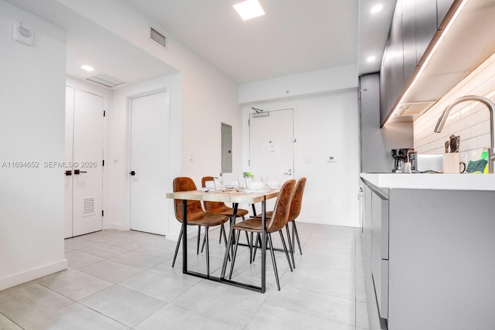 227 NE 2nd St # 1705, Miami FL 33132 — 7