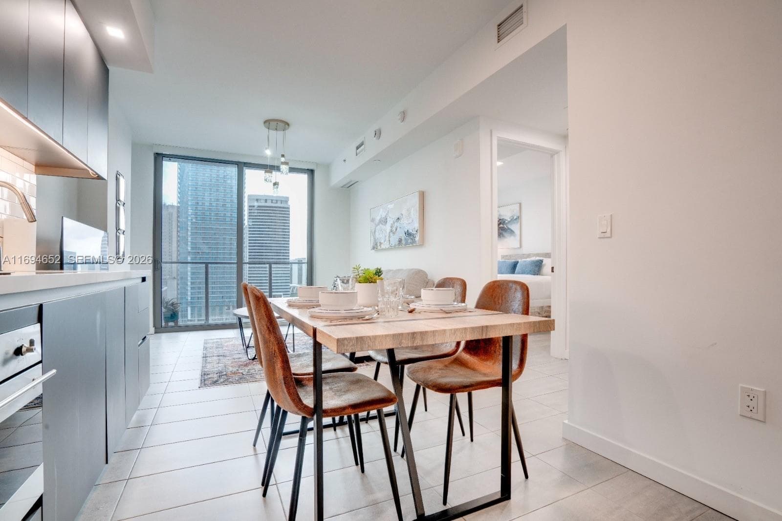 227 NE 2nd St # 1705, Miami FL 33132 — 1