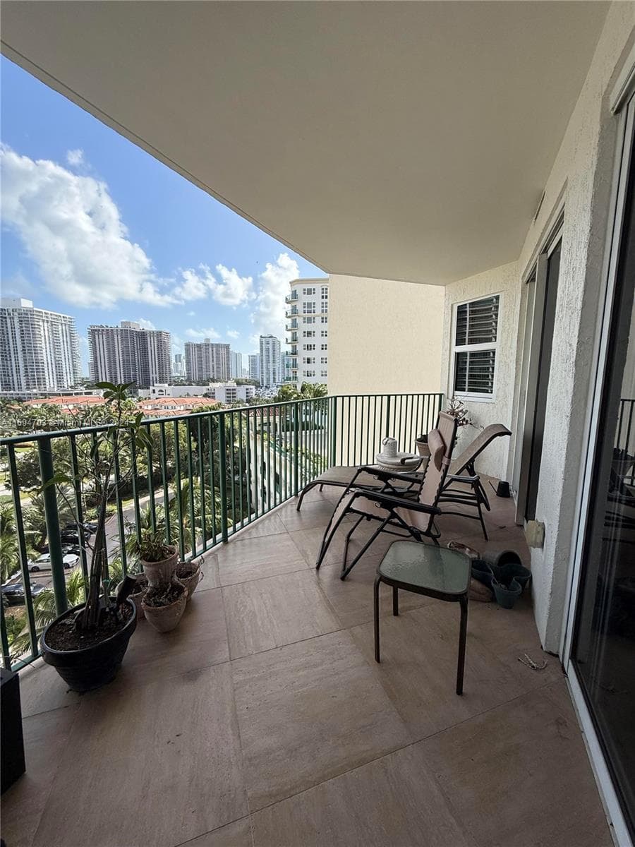 20000 E Country Club Dr # 803, Aventura FL 33180 — 19