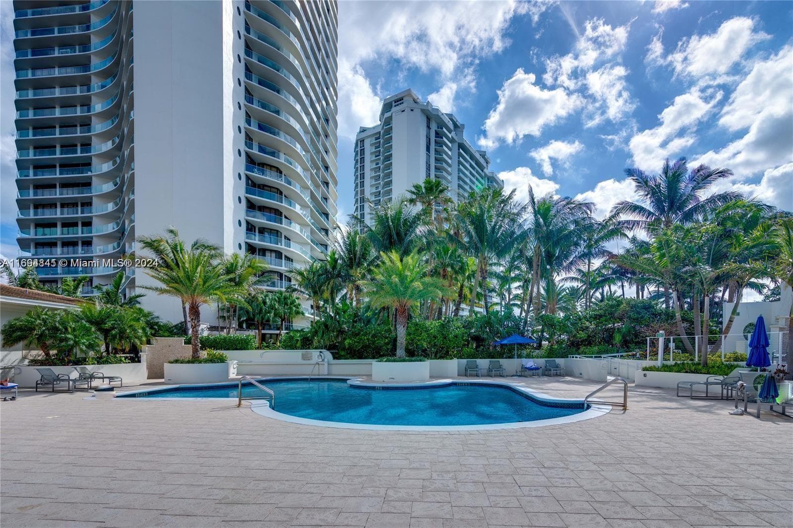 3000 Island Blvd # 1201, Aventura FL 33160 — 52