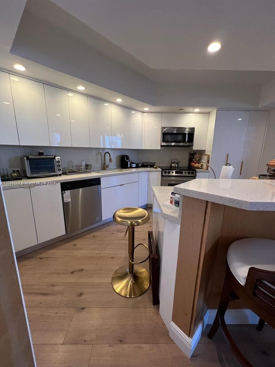 3000 Island Blvd # 1201, Aventura FL 33160 — 12