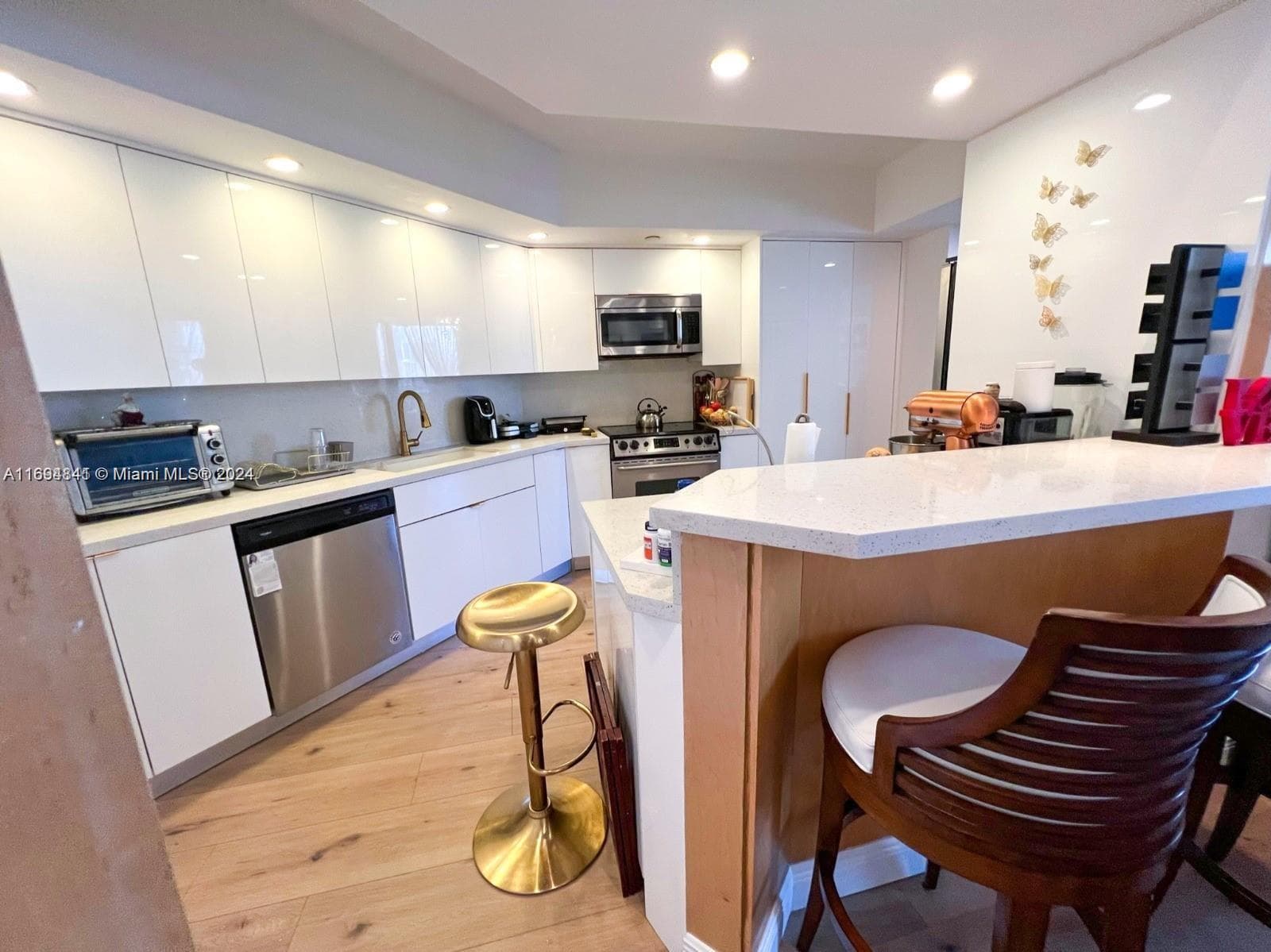 3000 Island Blvd # 1201, Aventura FL 33160 — 11