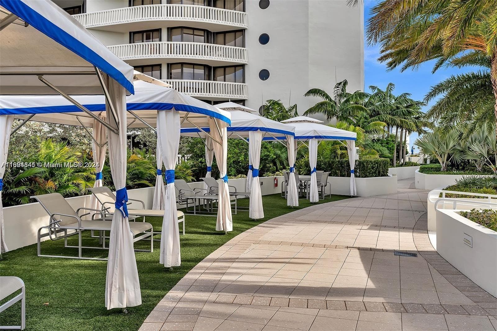 3000 Island Blvd # 1201, Aventura FL 33160 — 44
