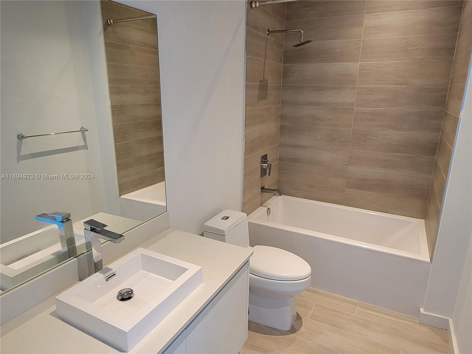1600 SW 1 Ave # 411, Miami FL 33129 — 9