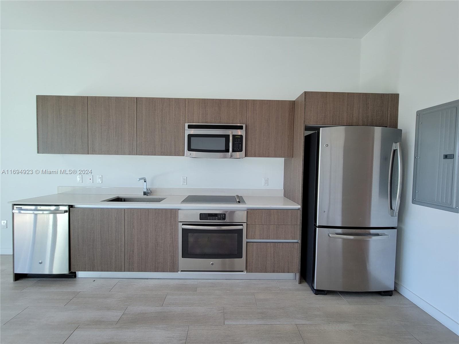 1600 SW 1 Ave # 411, Miami FL 33129 — 8