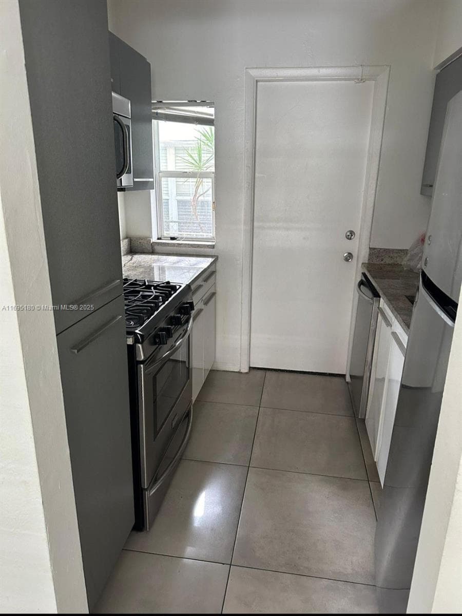 653 Michigan Ave # 4, Miami Beach FL 33139 — 6