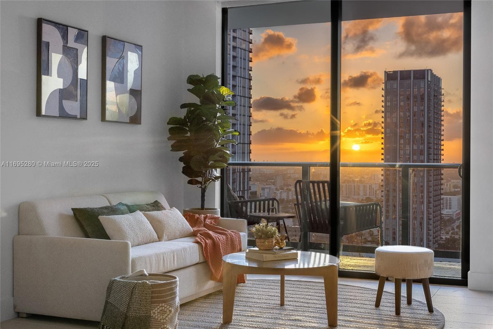 159 NE 6TH ST # 2704, Miami FL 33132 — 1