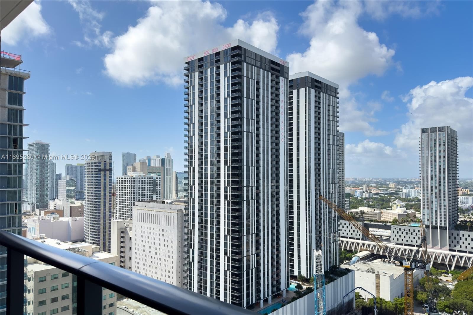 159 NE 6TH ST # 2704, Miami FL 33132 — 25