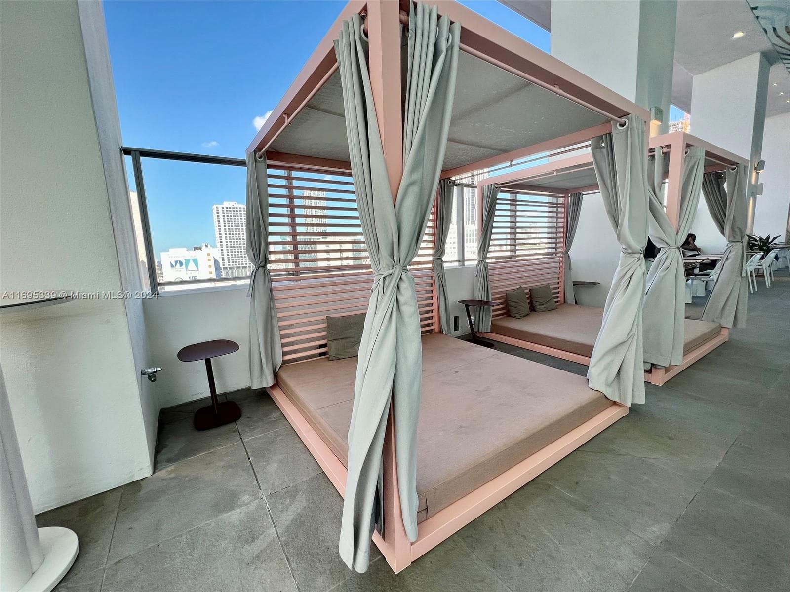 227 NE 2nd St # 2613, Miami FL 33132 — 26