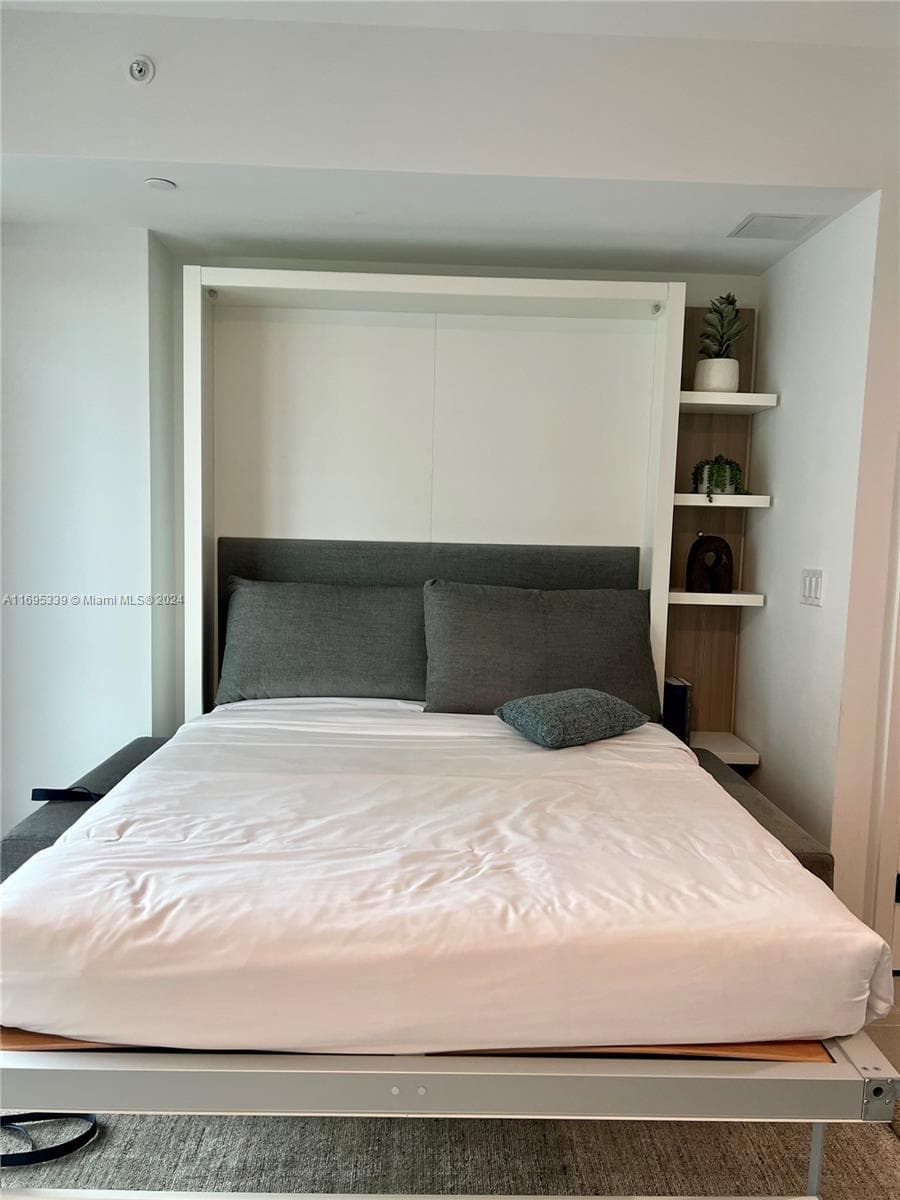227 NE 2nd St # 2613, Miami FL 33132 — 7