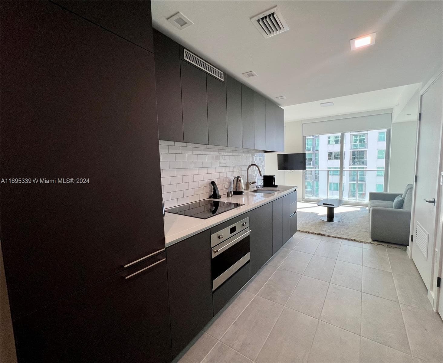 227 NE 2nd St # 2613, Miami FL 33132 — 3