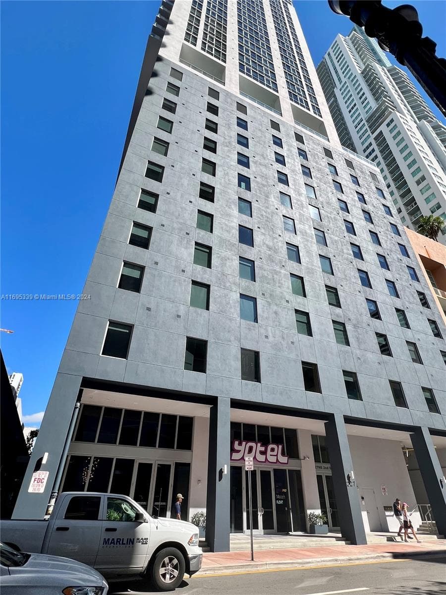 227 NE 2nd St # 2613, Miami FL 33132 — 37