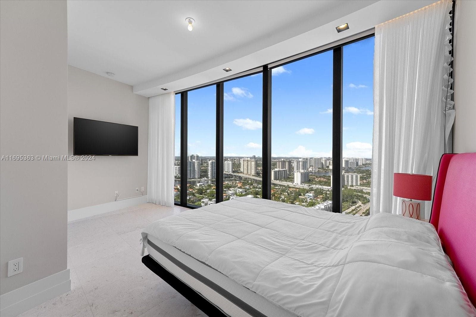 18555 Collins Ave # 3405, Sunny Isles Beach FL 33160 — 17