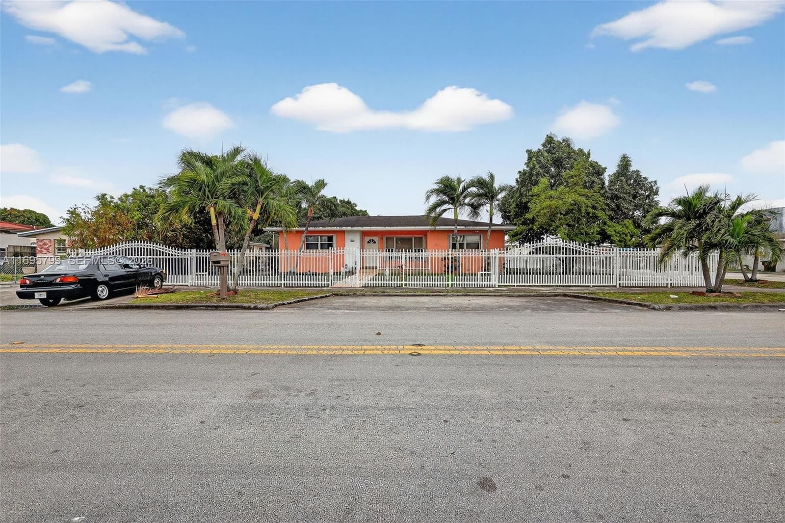 500 E 30th St, Hialeah FL 33013 — 3