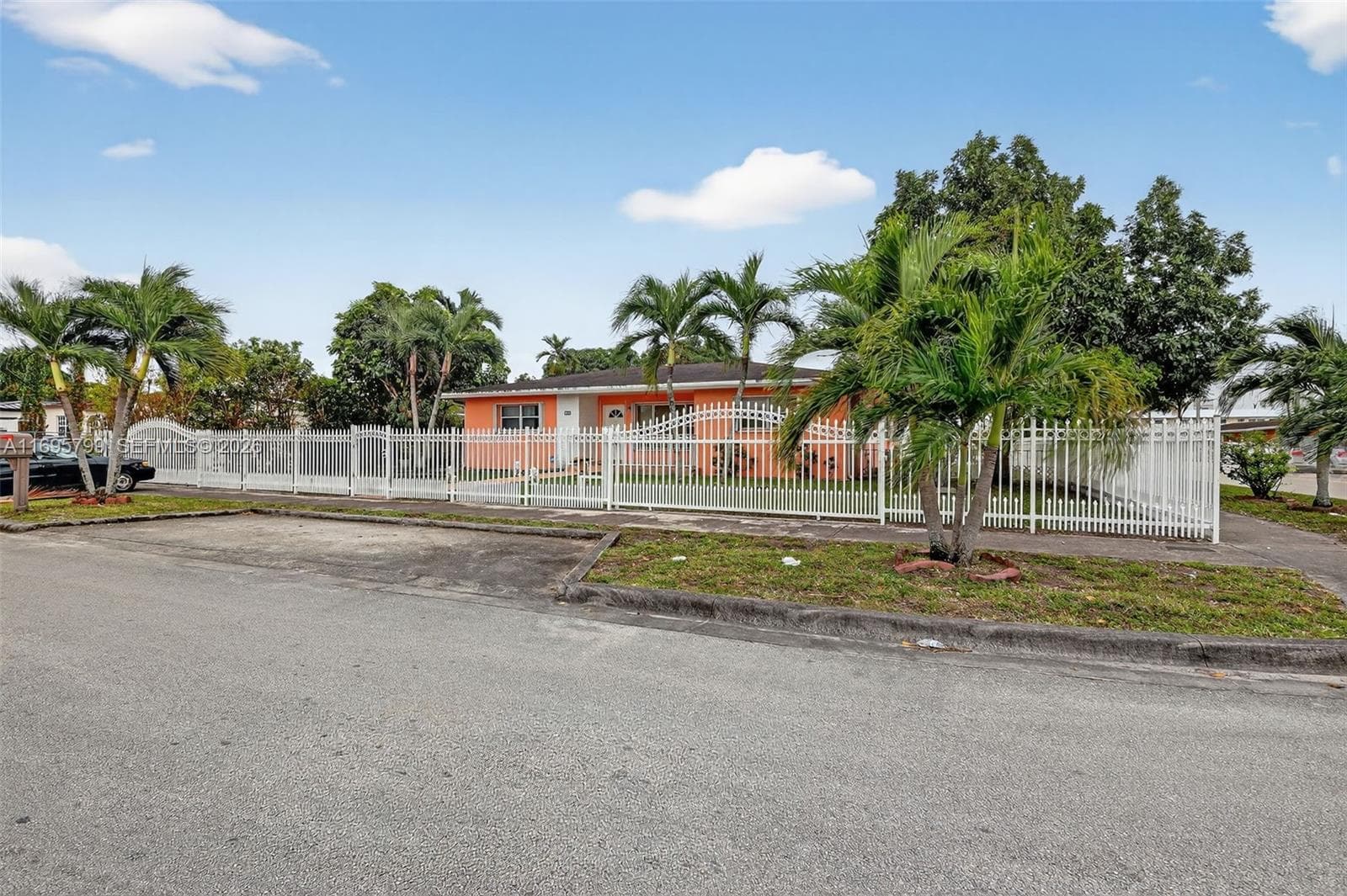 500 E 30th St, Hialeah FL 33013 — 5