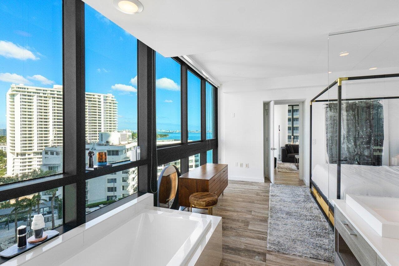 650 NE 32nd Street # 1508, Miami FL 33137 — 16