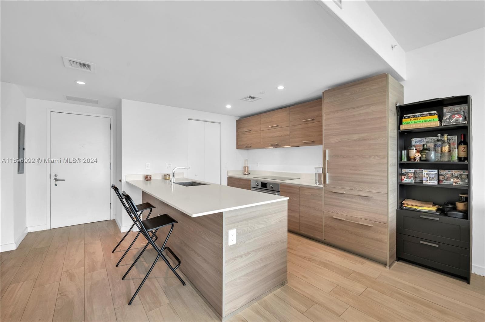 1300 S Miami Ave # 3704, Miami FL 33130 — 7