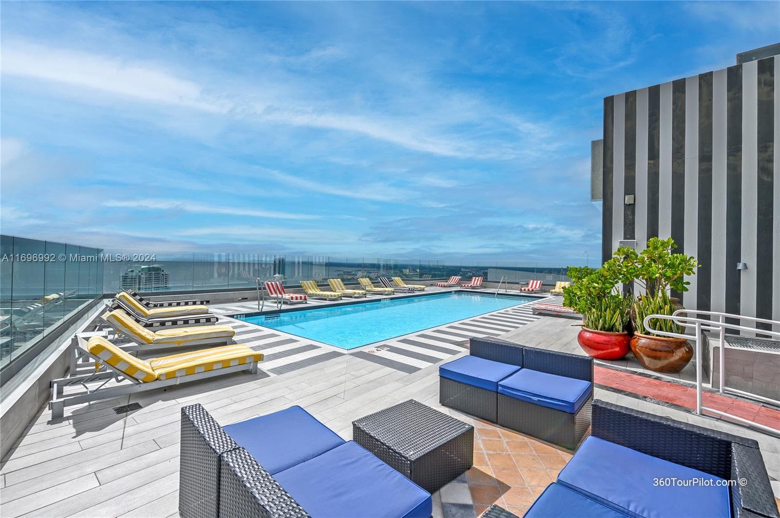 1300 S Miami Ave # 3704, Miami FL 33130 — 36