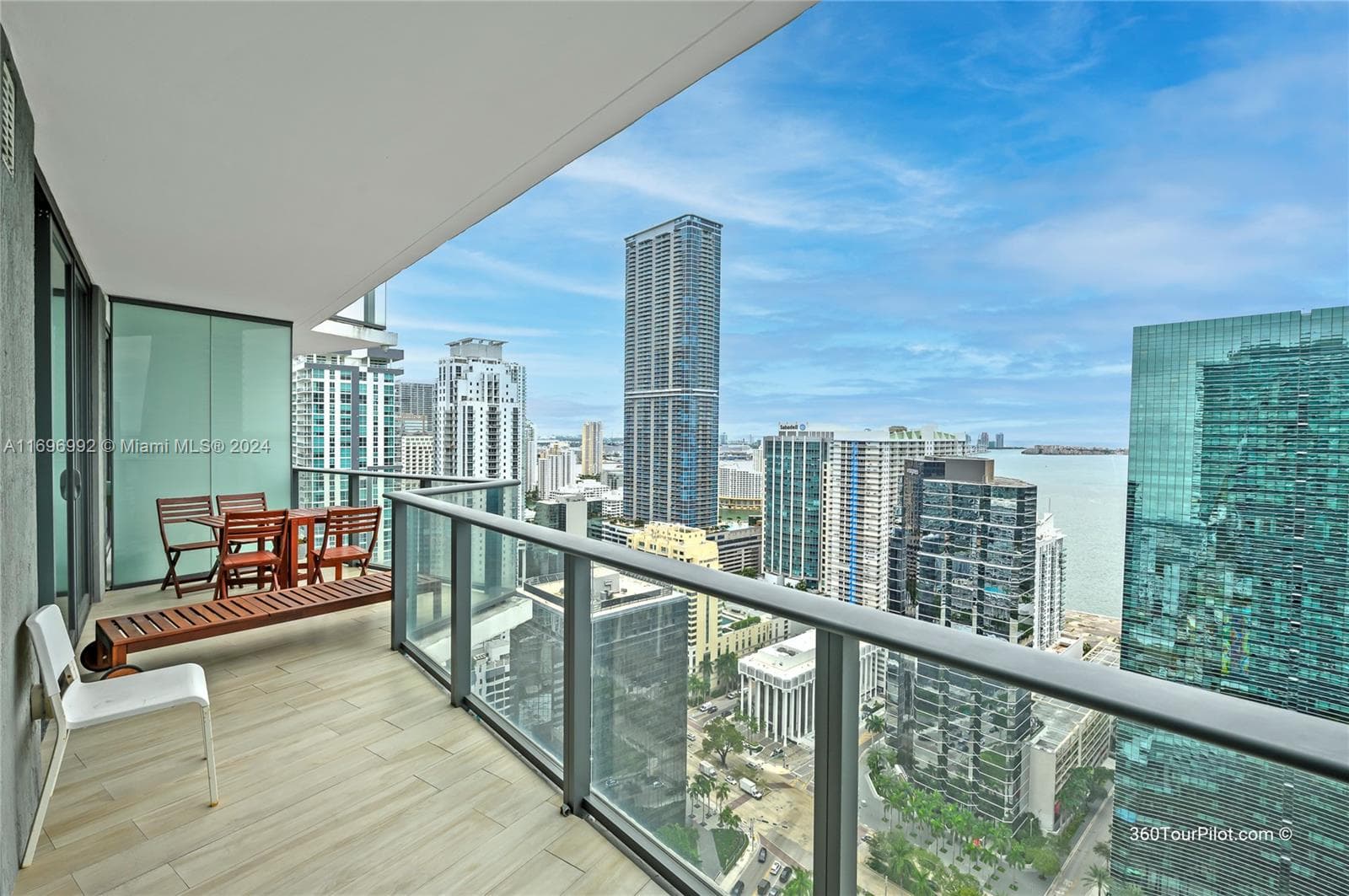 1300 S Miami Ave # 3704, Miami FL 33130 — 30