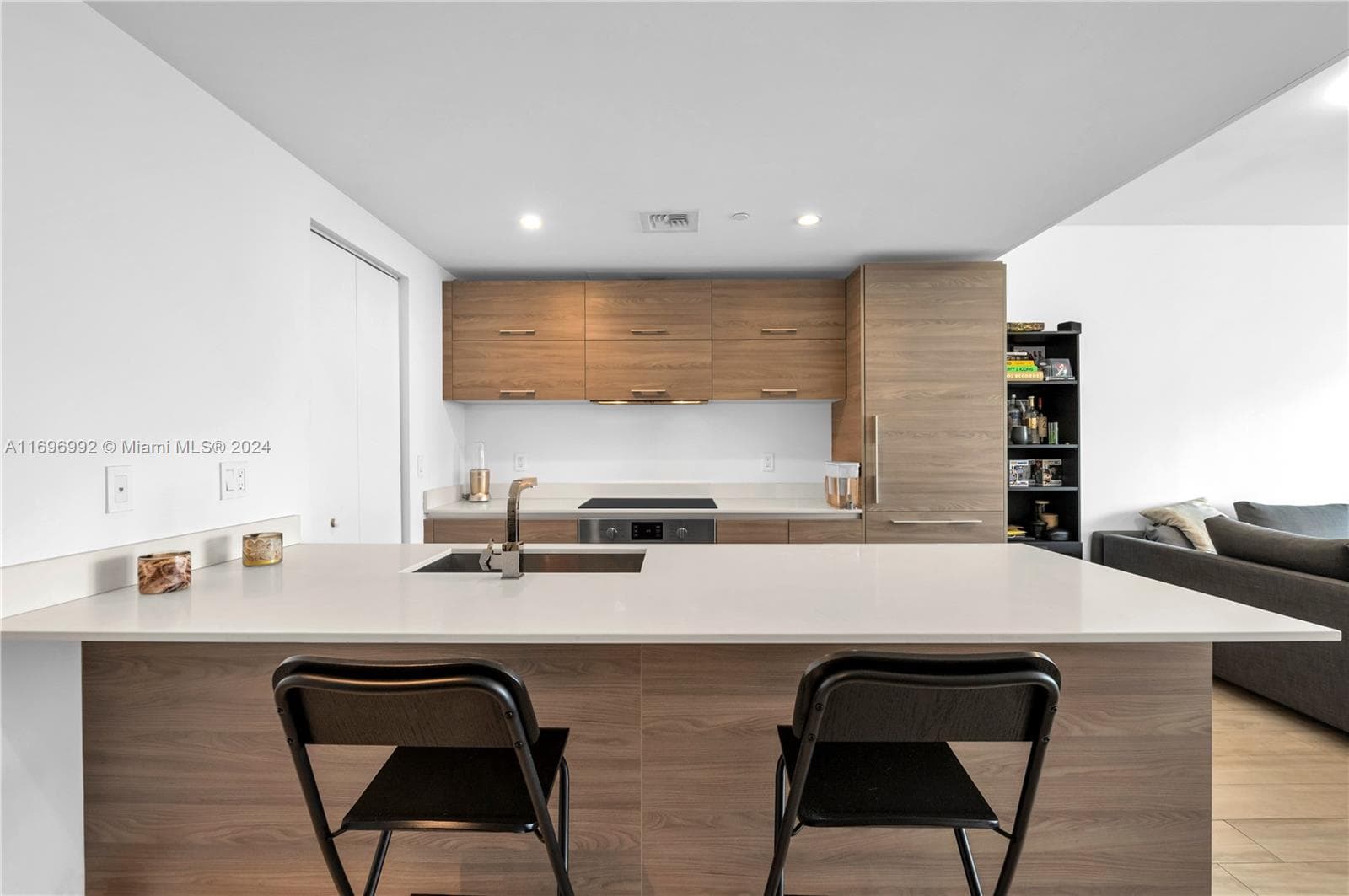 1300 S Miami Ave # 3704, Miami FL 33130 — 10