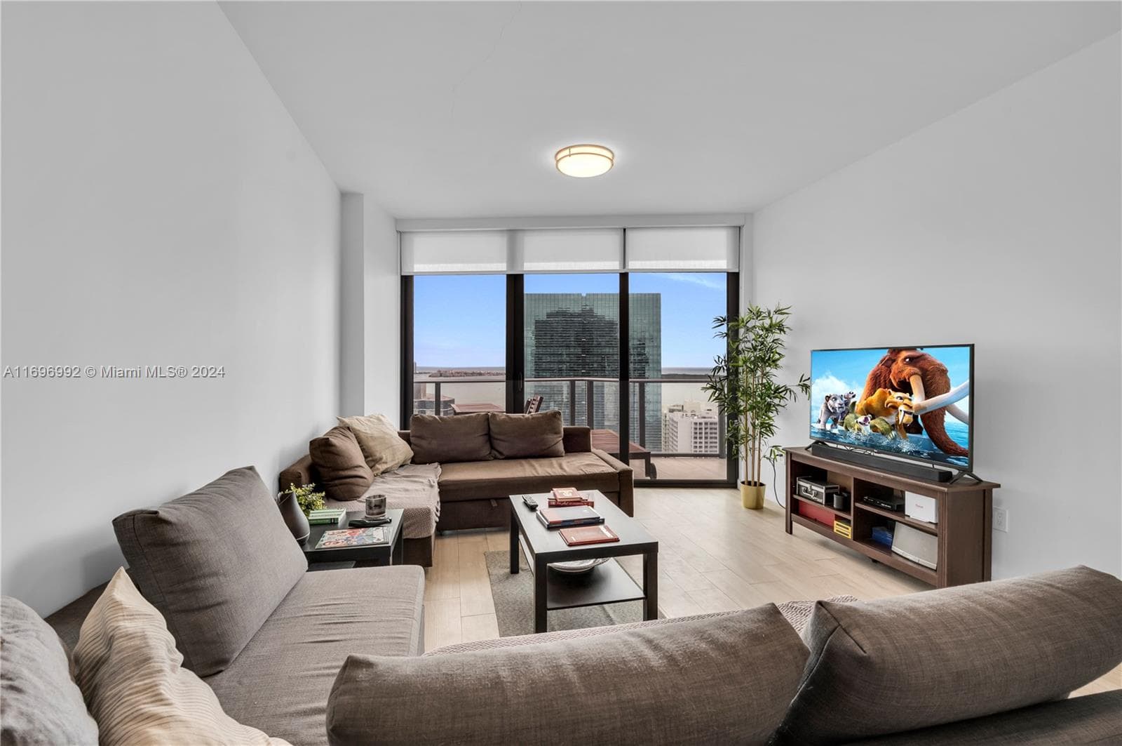 1300 S Miami Ave # 3704, Miami FL 33130 — 14