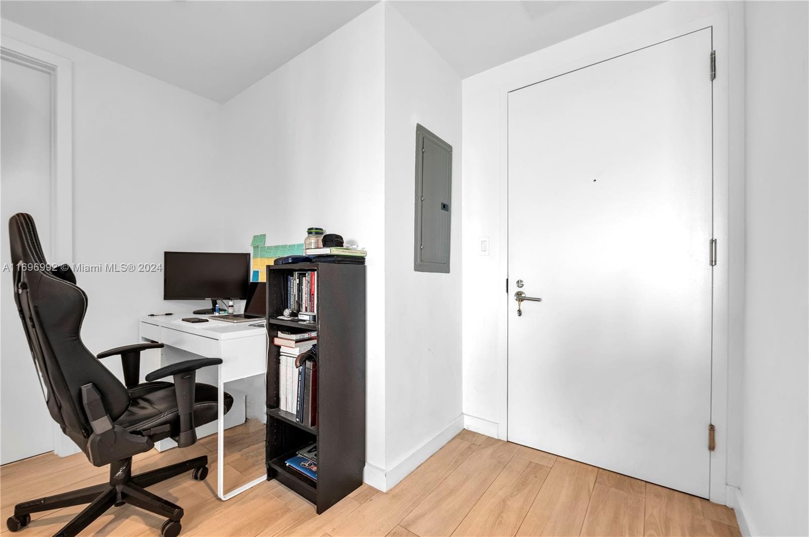 1300 S Miami Ave # 3704, Miami FL 33130 — 18