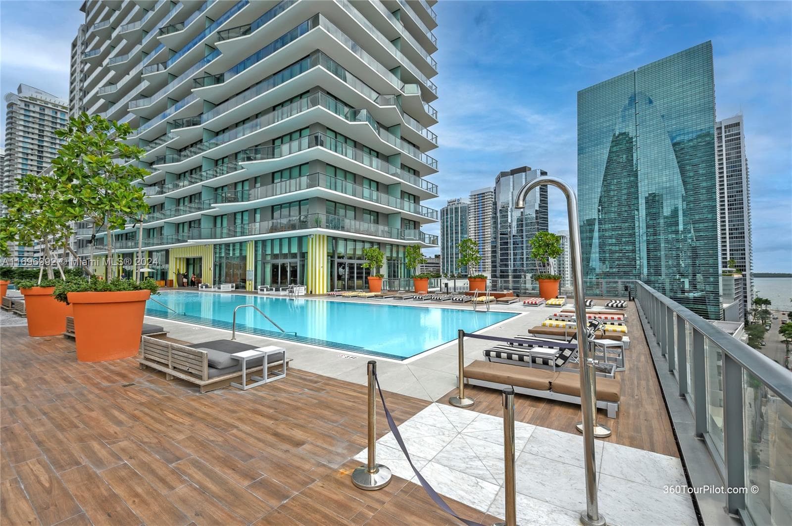 1300 S Miami Ave # 3704, Miami FL 33130 — 39