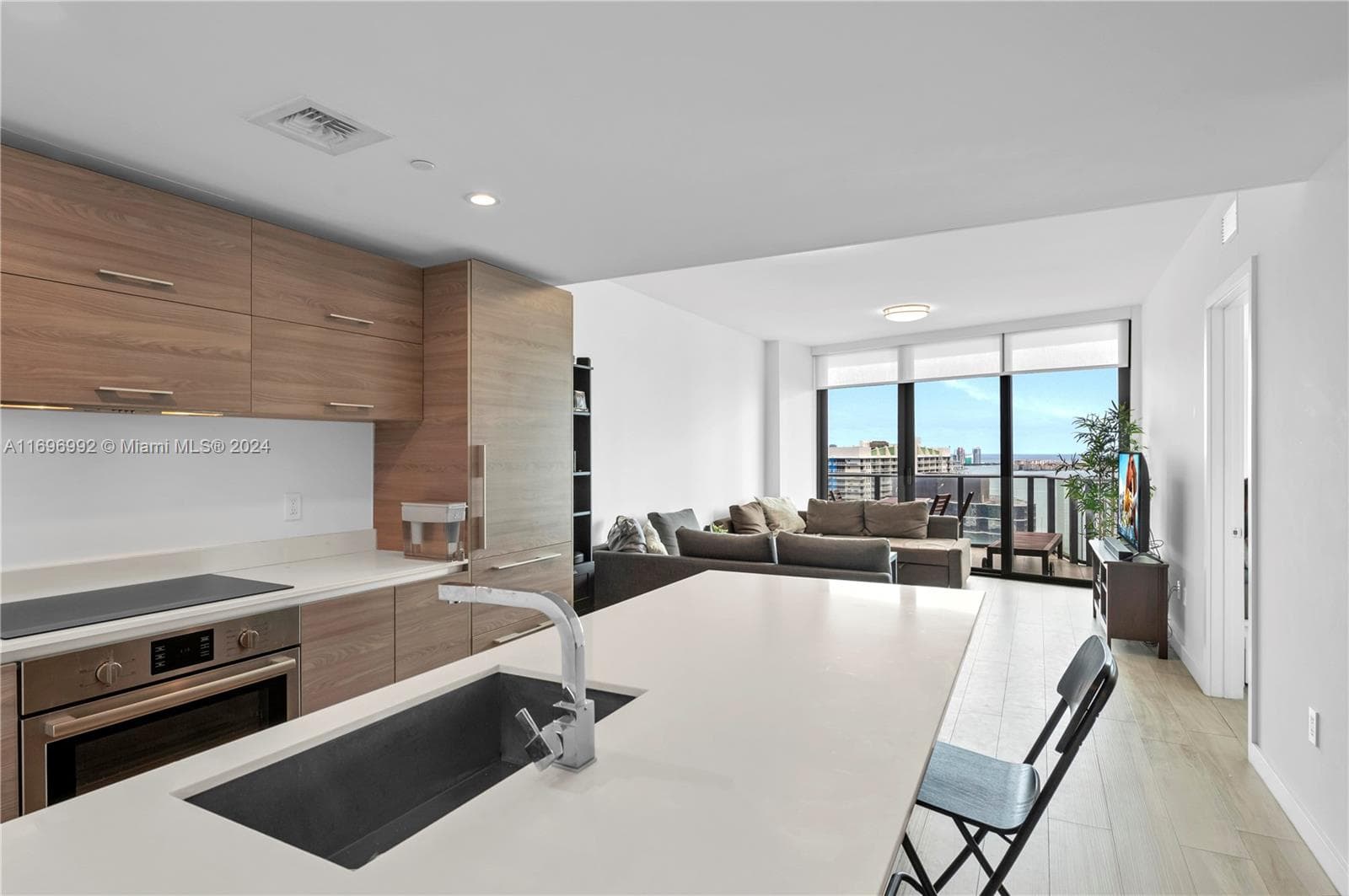1300 S Miami Ave # 3704, Miami FL 33130 — 8