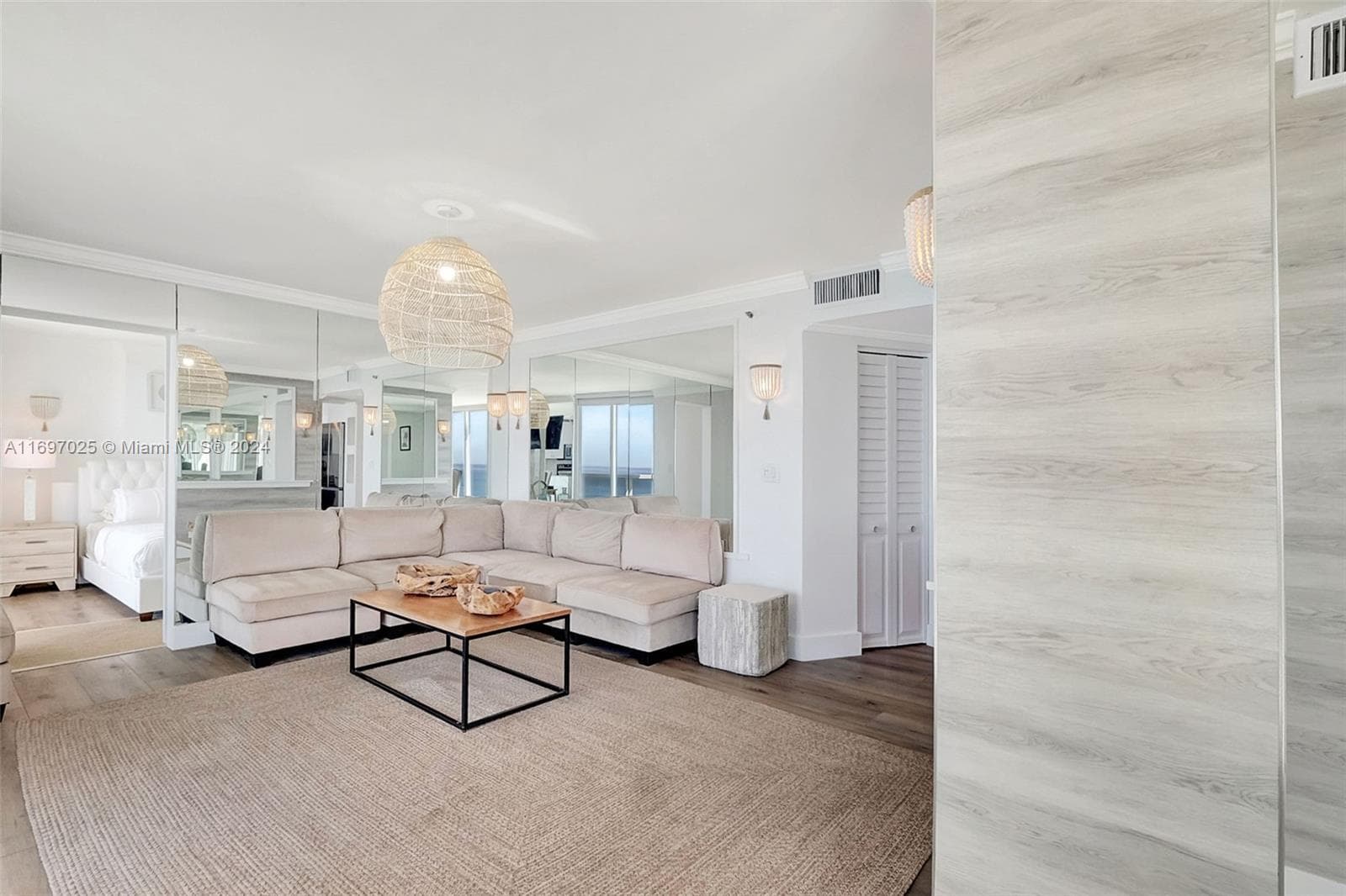 2401 Collins Ave # 1902, Miami Beach FL 33140 — 2