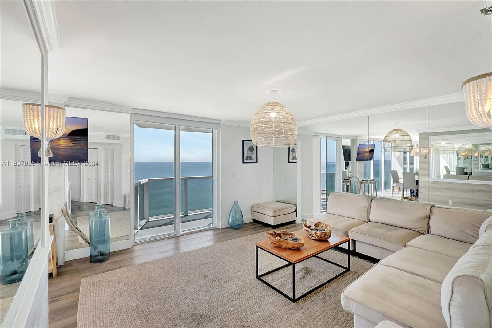 2401 Collins Ave # 1902, Miami Beach FL 33140 — 1