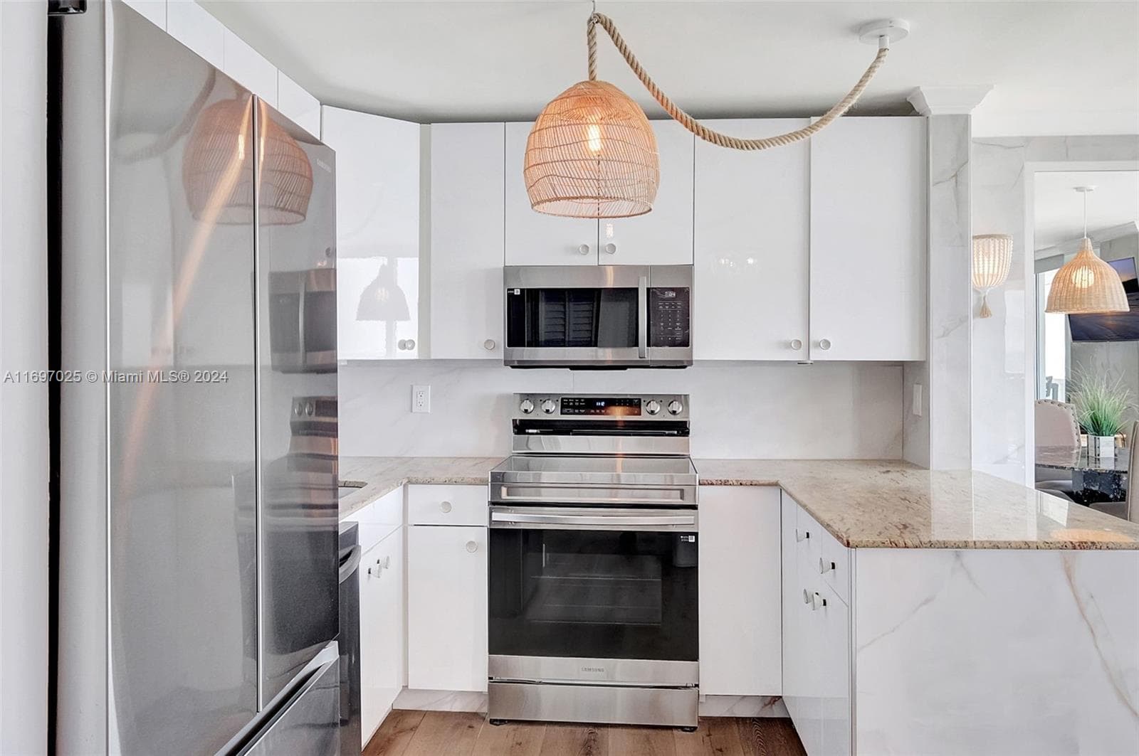 2401 Collins Ave # 1902, Miami Beach FL 33140 — 15