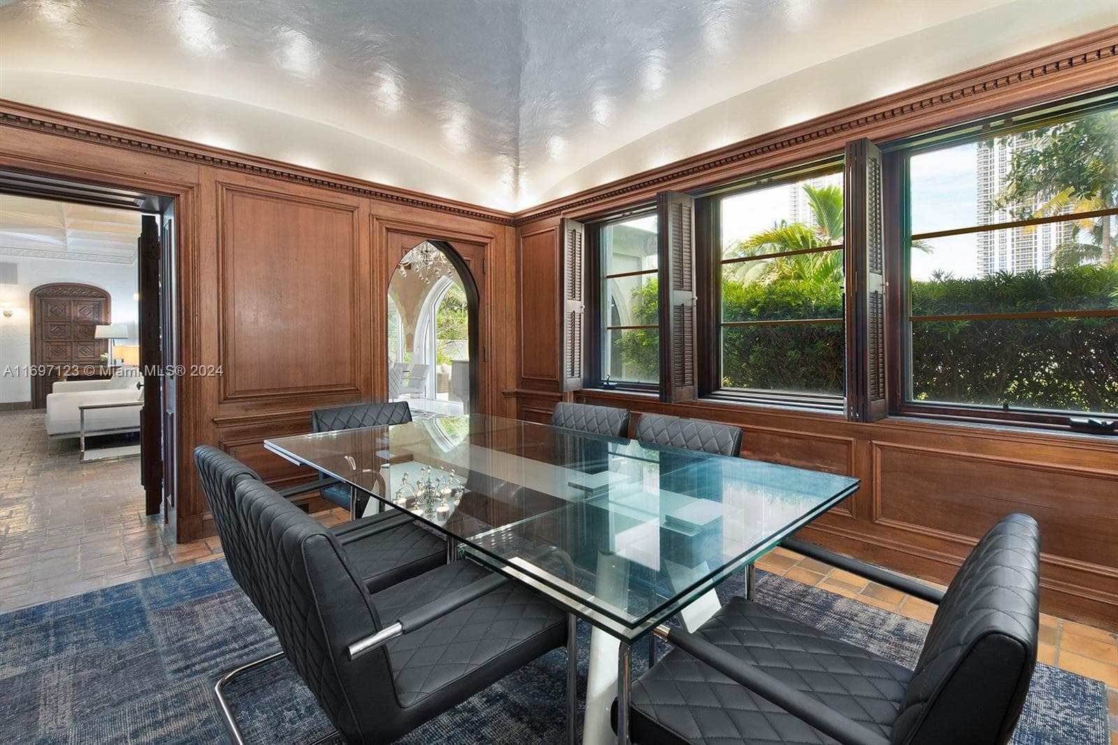 4745 Pine Tree Dr, Miami Beach FL 33140 — 10