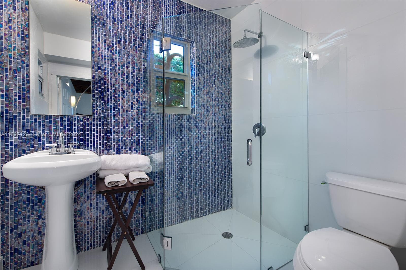 4745 Pine Tree Dr, Miami Beach FL 33140 — 33