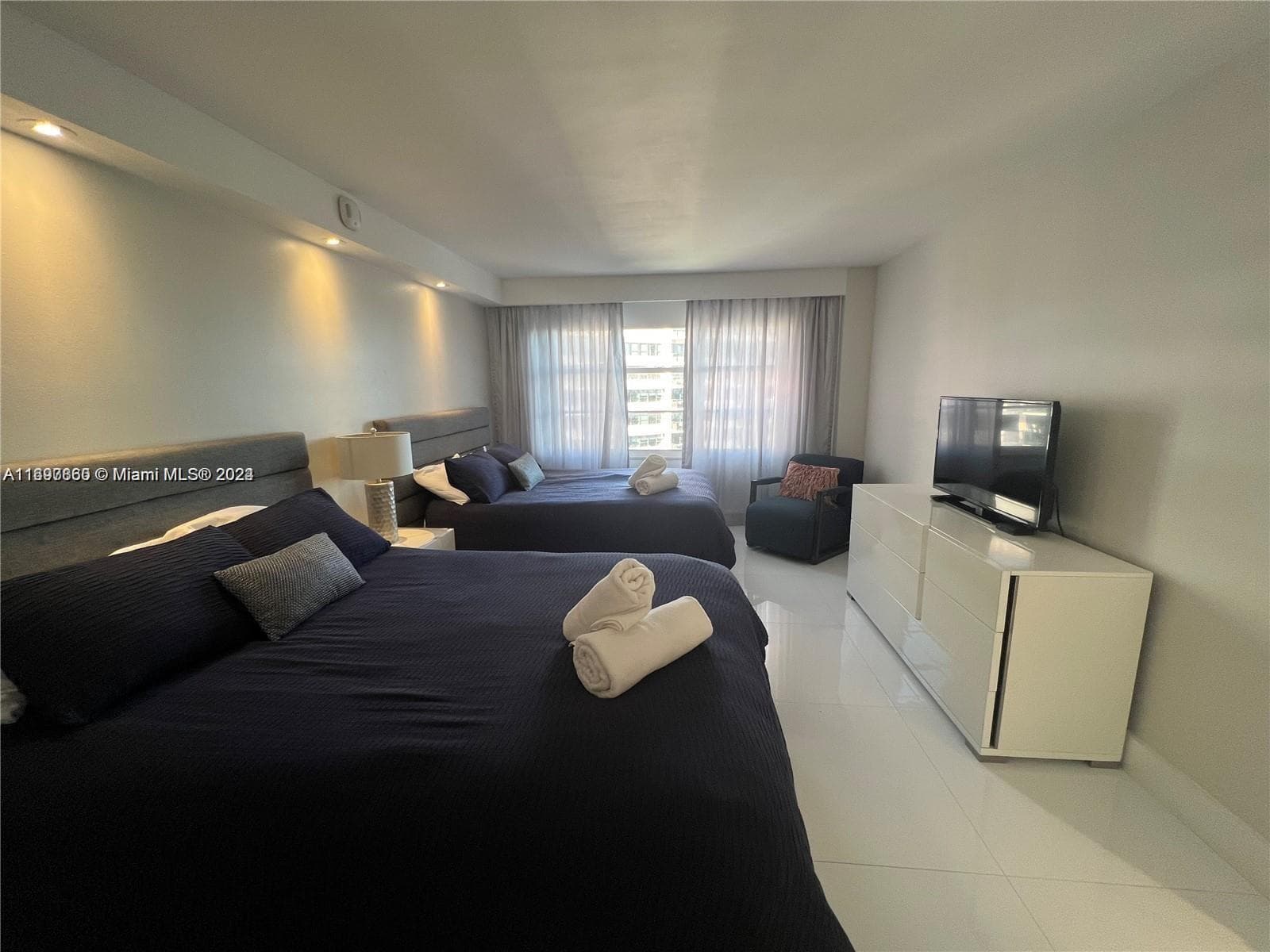 5161 COLLINS AVE # 1403, Miami Beach FL 33140 — 13