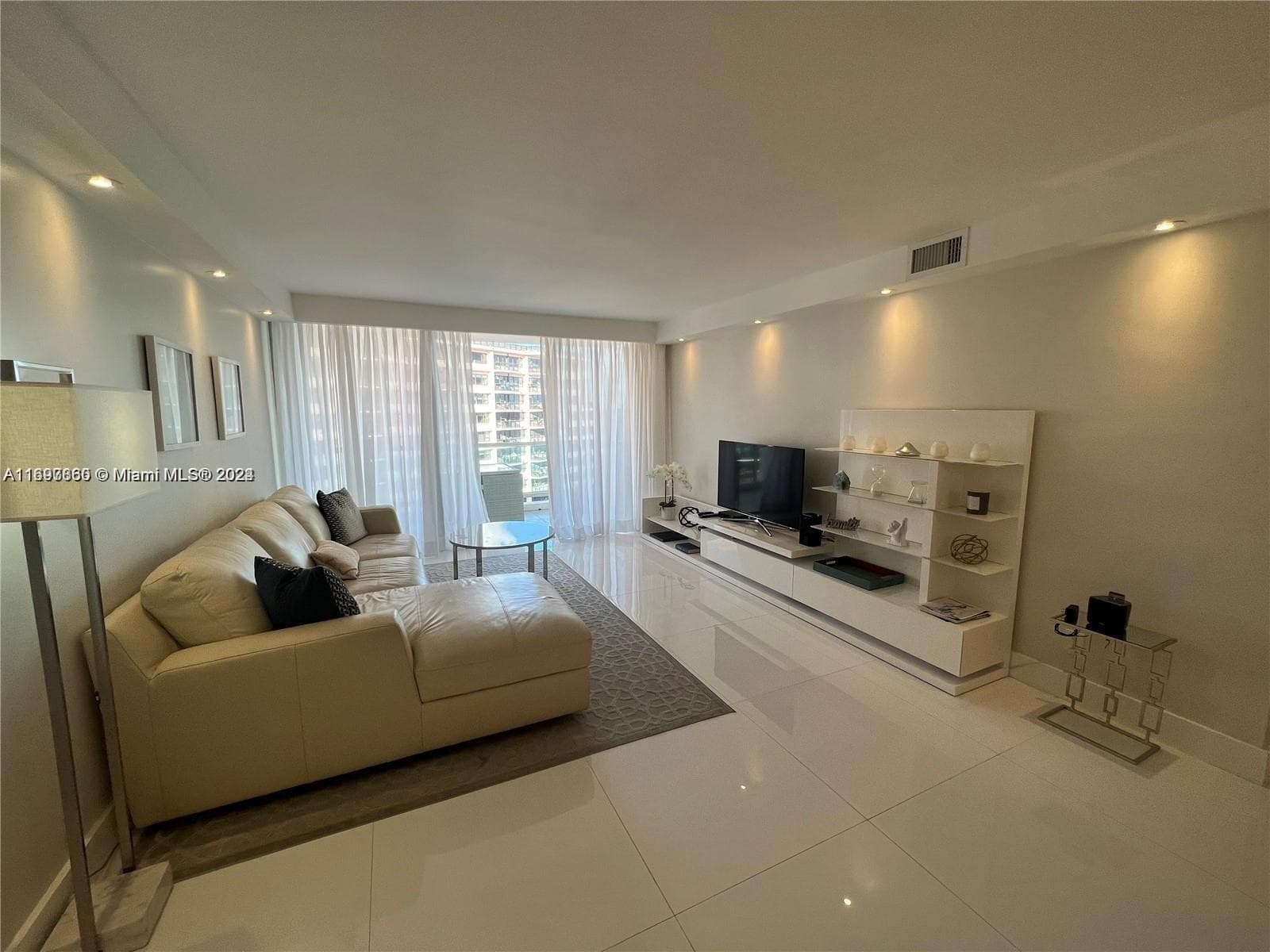 5161 COLLINS AVE # 1403, Miami Beach FL 33140 — 11