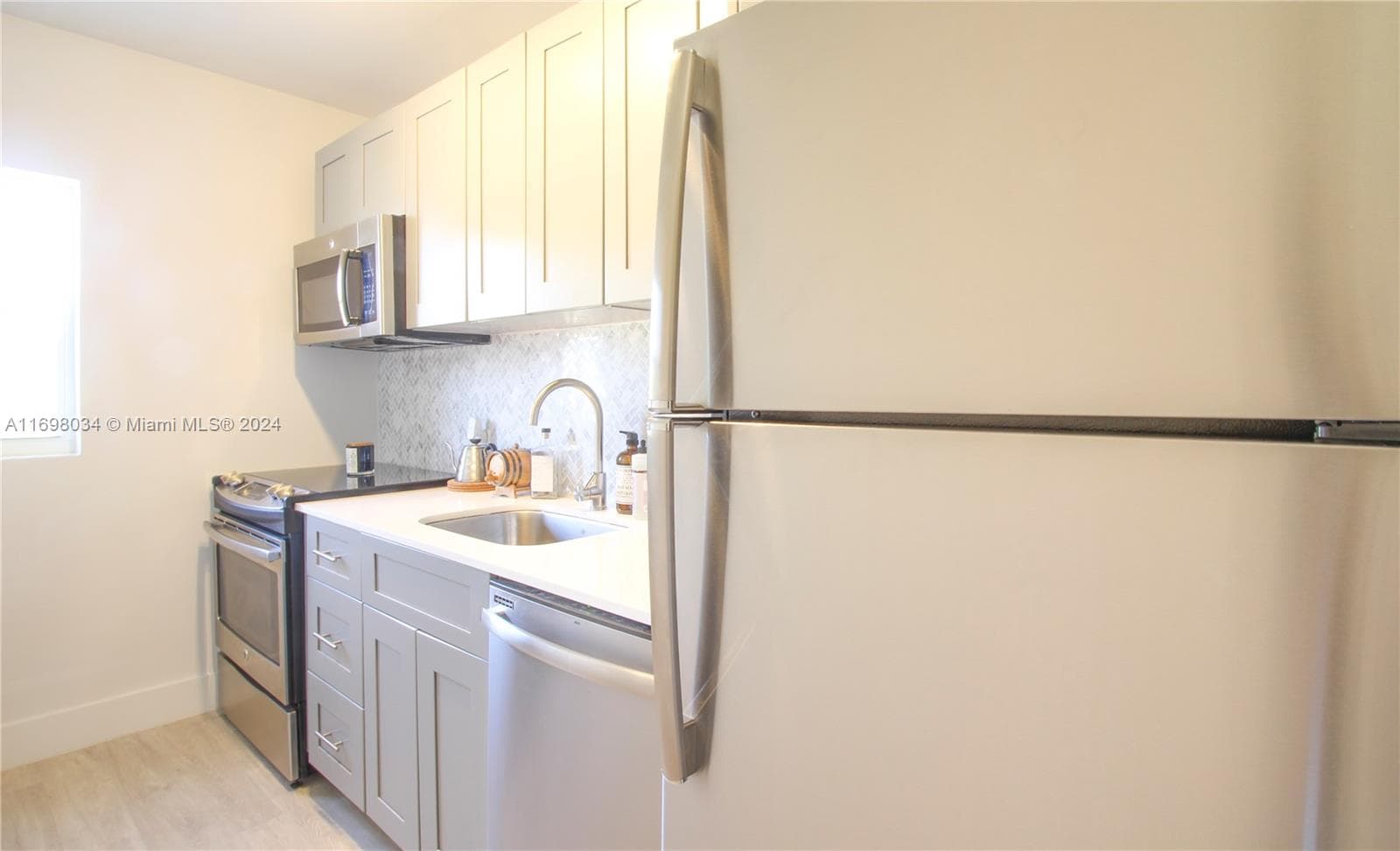 6238 SW 59th Pl # 10, South Miami FL 33143 — 7