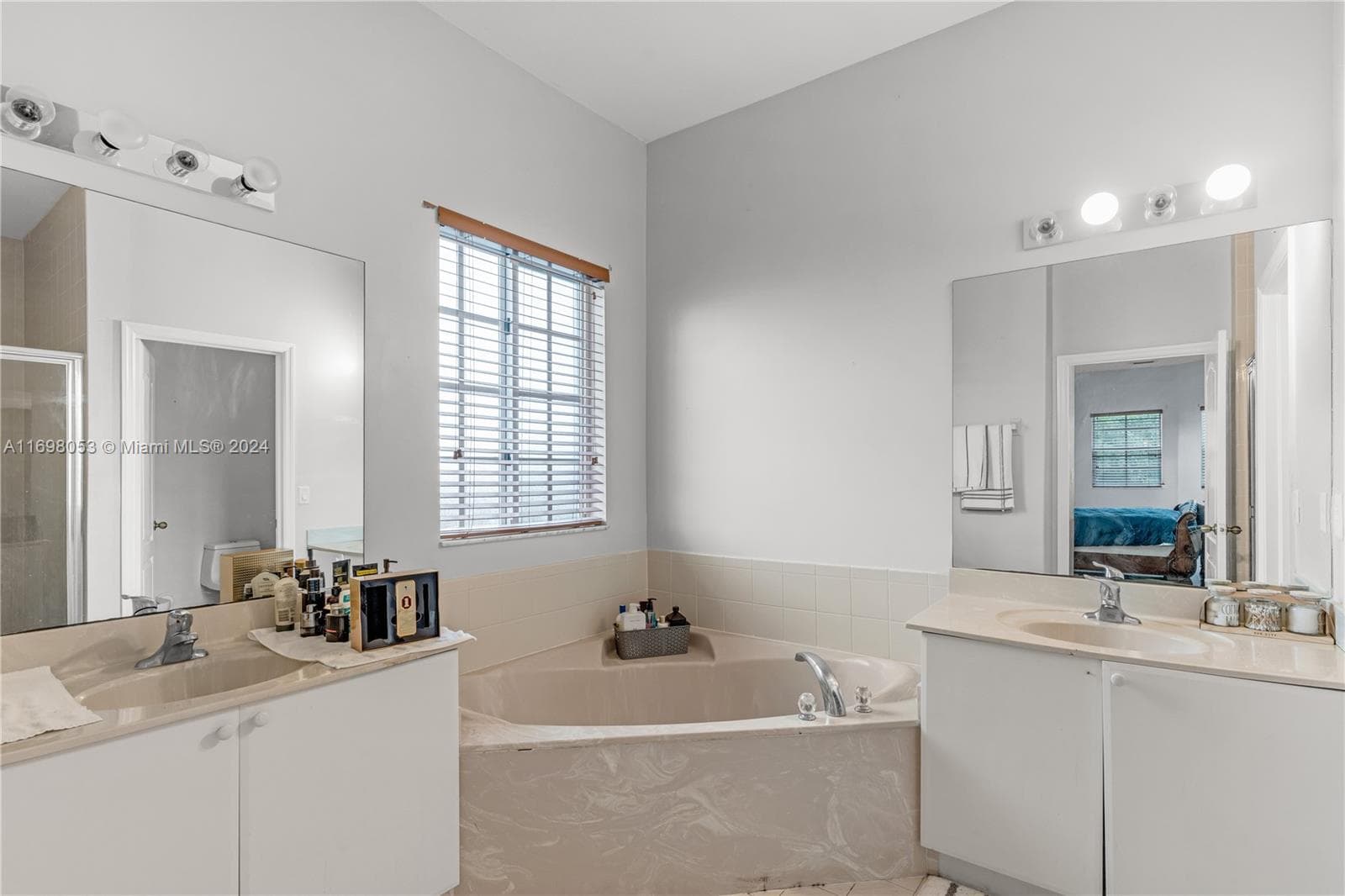 17635 SW 135th Ave, Miami FL 33177 — 19