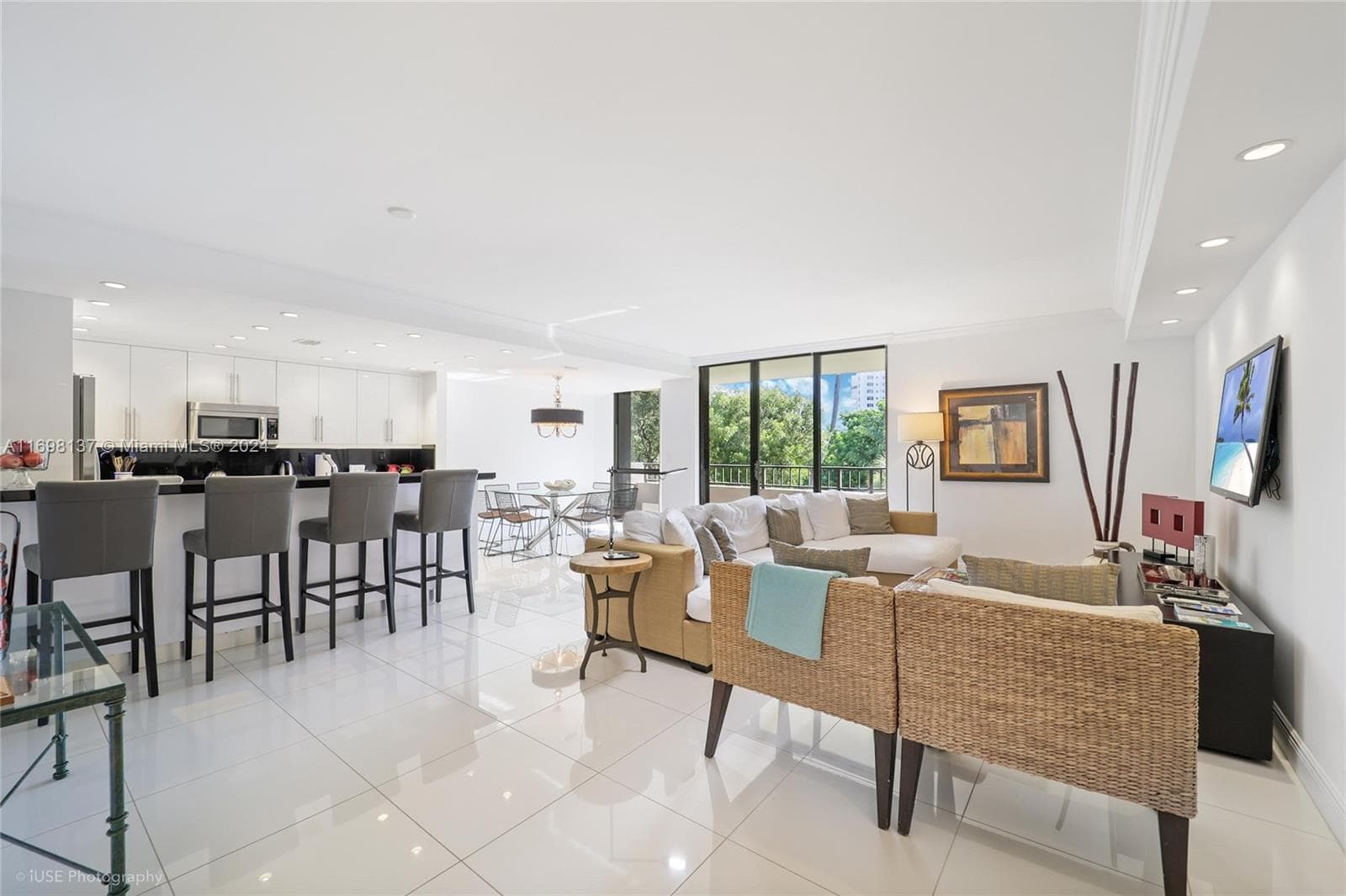 Key Colony No 4 Condo, Key Biscayne, FL — 2