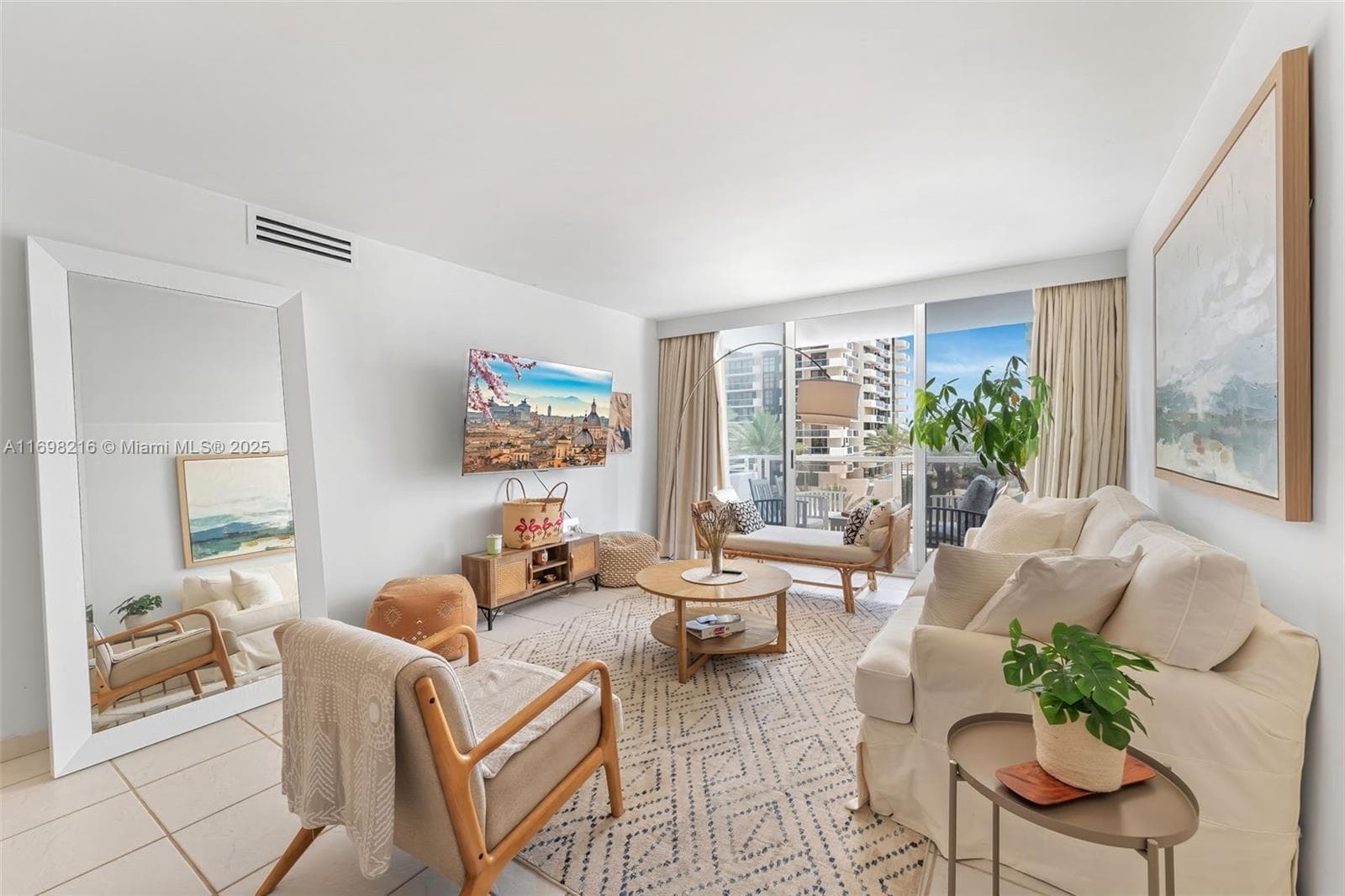 5700 Collins Ave # 5B, Miami Beach FL 33140 — 11