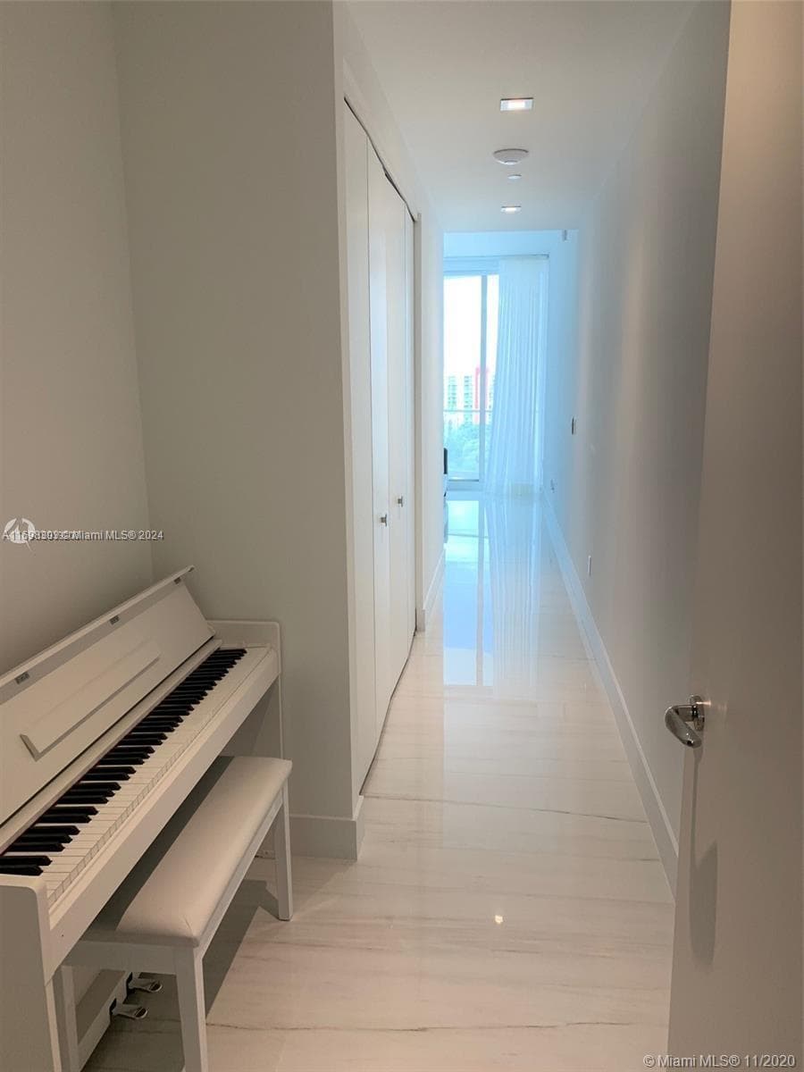 16901 Collins Ave # 1402, Sunny Isles Beach FL 33160 — 24