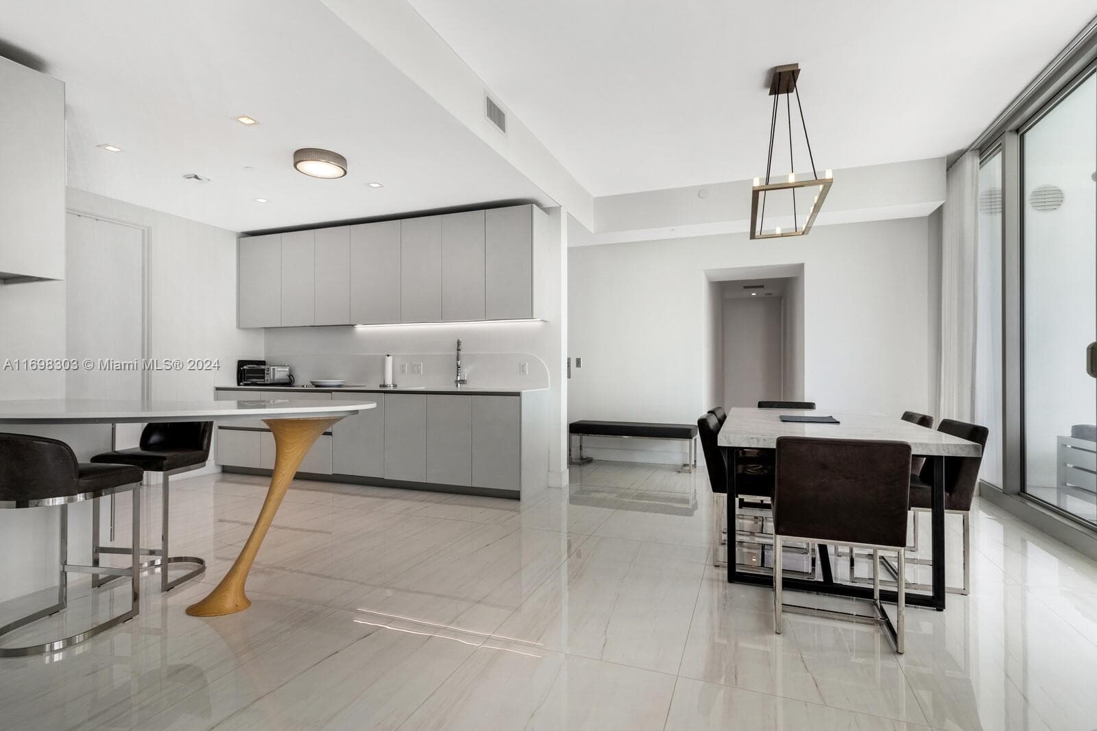 16901 Collins Ave # 1402, Sunny Isles Beach FL 33160 — 18