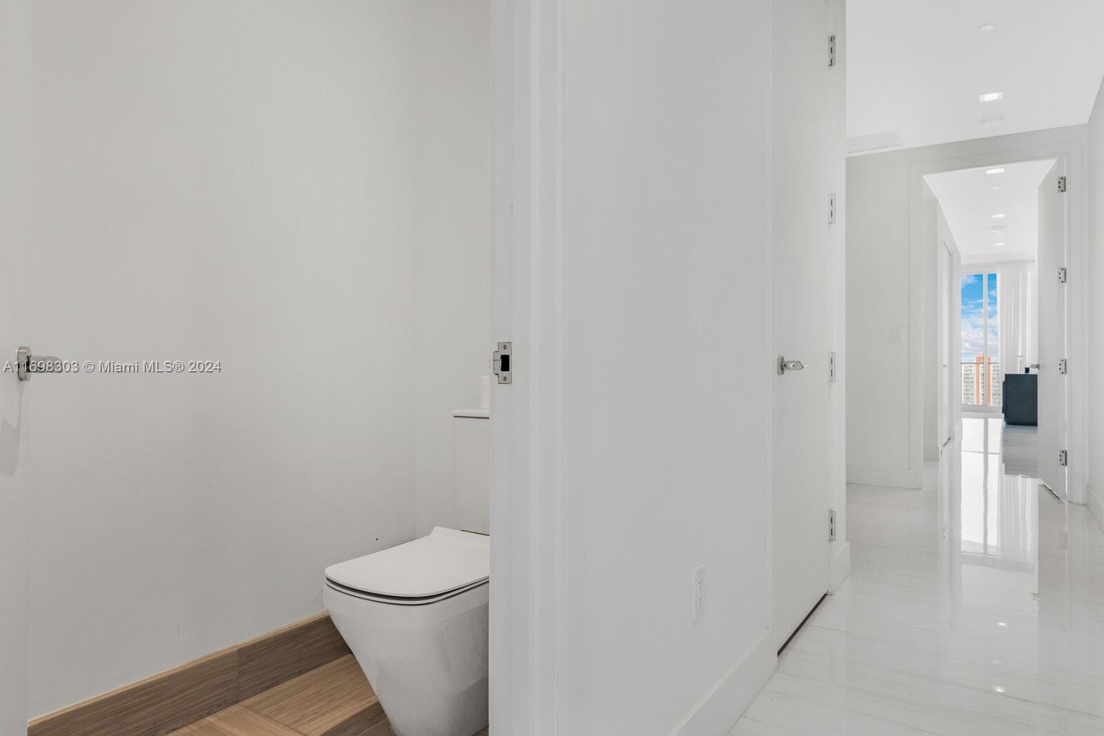 16901 Collins Ave # 1402, Sunny Isles Beach FL 33160 — 31