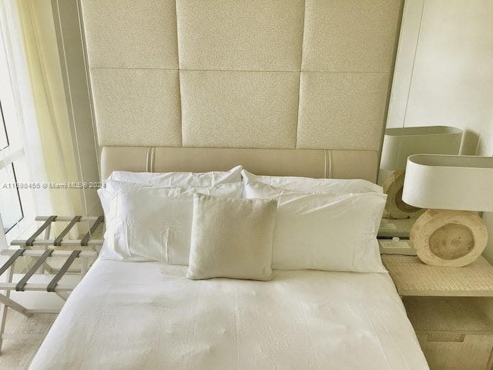 102 24th St # 1421, Miami Beach FL 33139 — 30