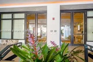 102 24th St # 1421, Miami Beach FL 33139 — 10