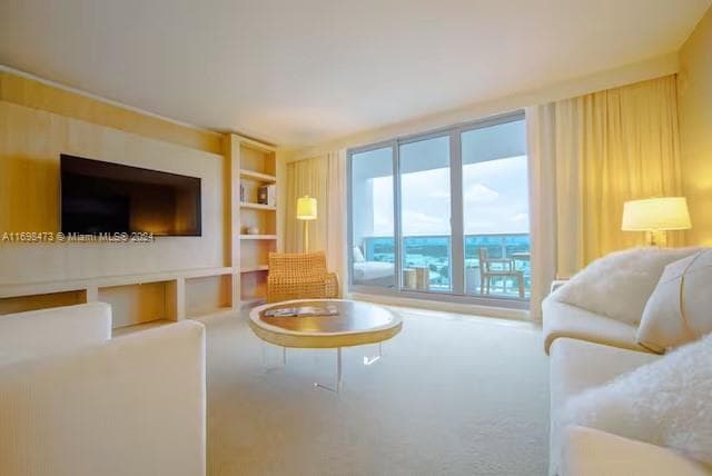 102 24th St # 1021, Miami Beach FL 33139 — 14