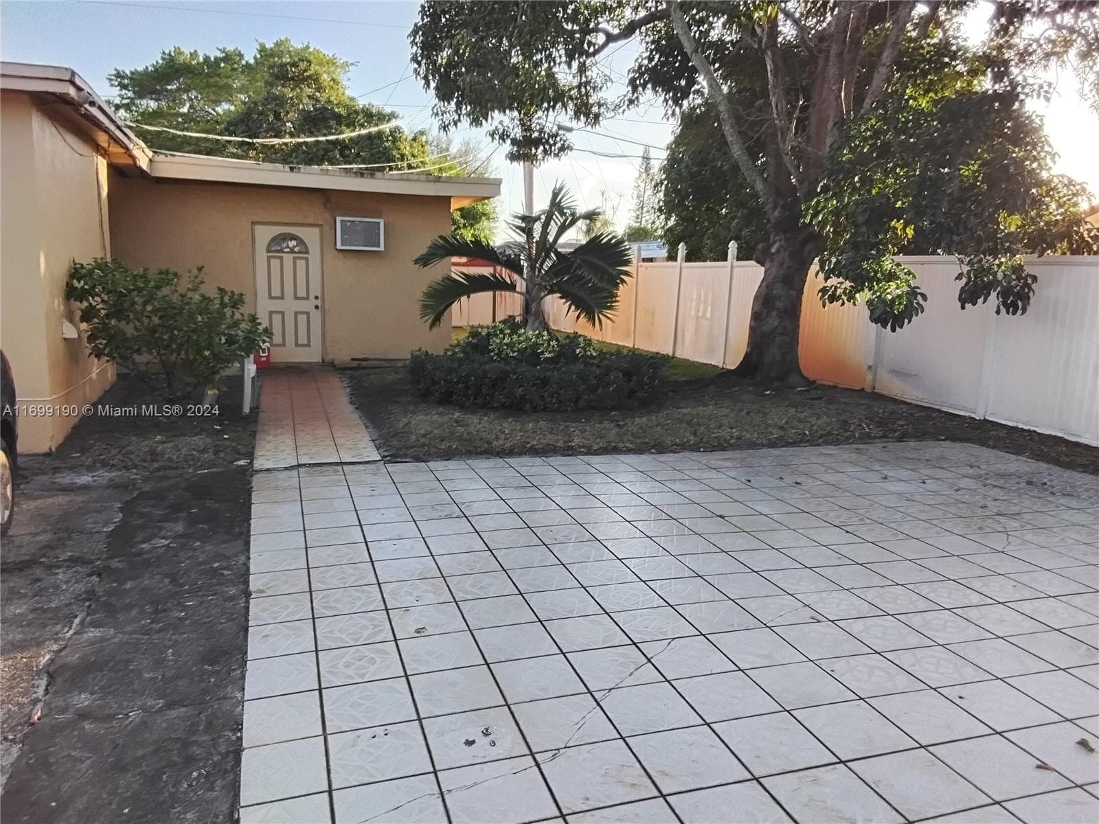 20620 NW 34th Ave, Miami Gardens FL 33056 — 23