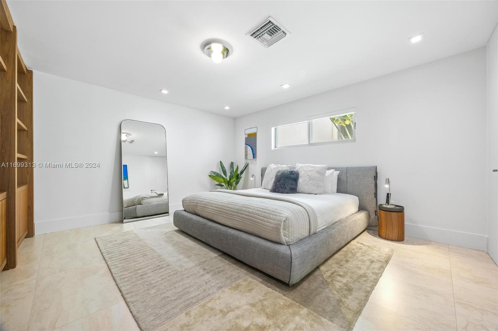 323 Atlantic Ave, Sunny Isles Beach FL 33160 — 56