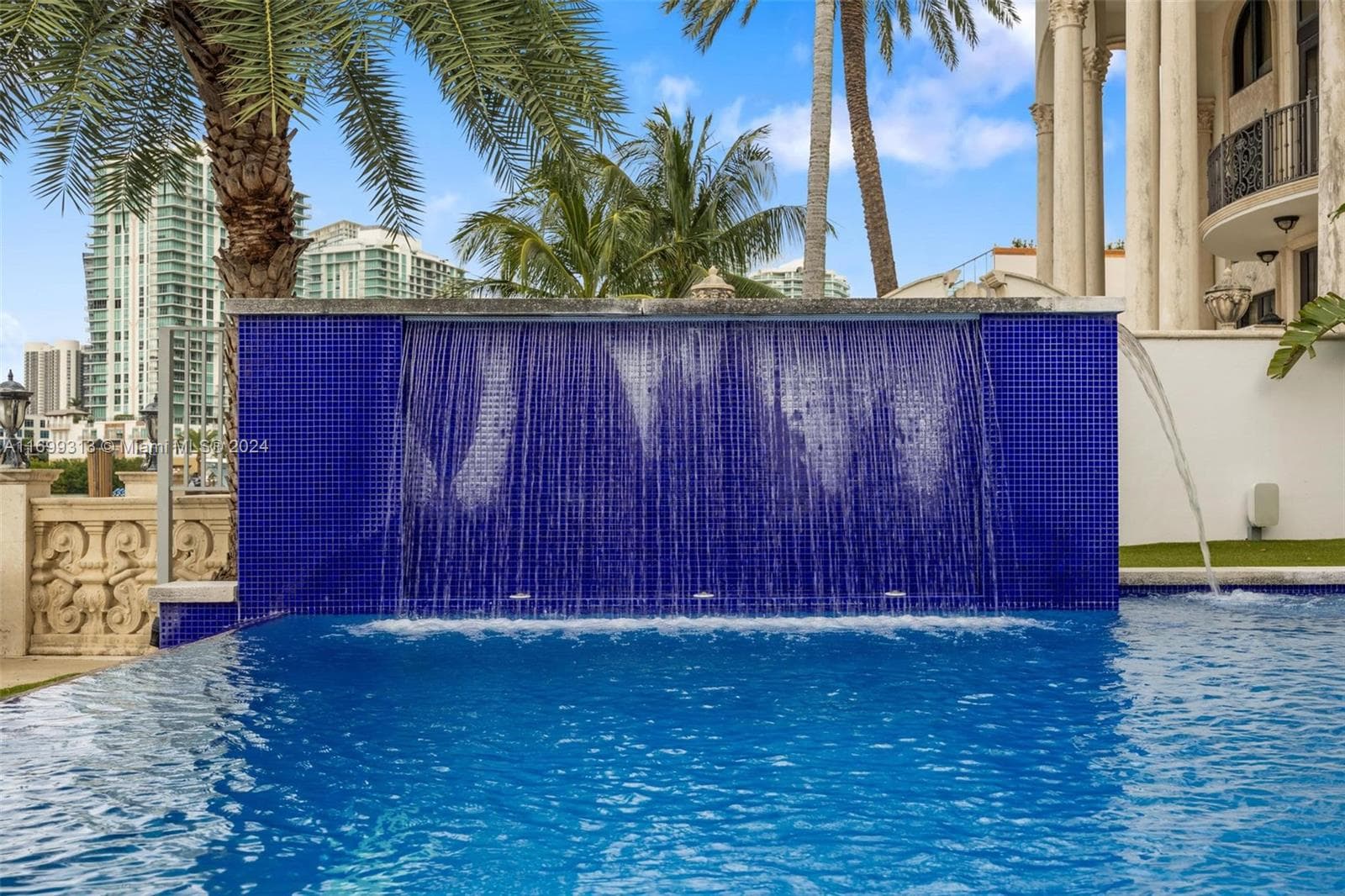 323 Atlantic Ave, Sunny Isles Beach FL 33160 — 17