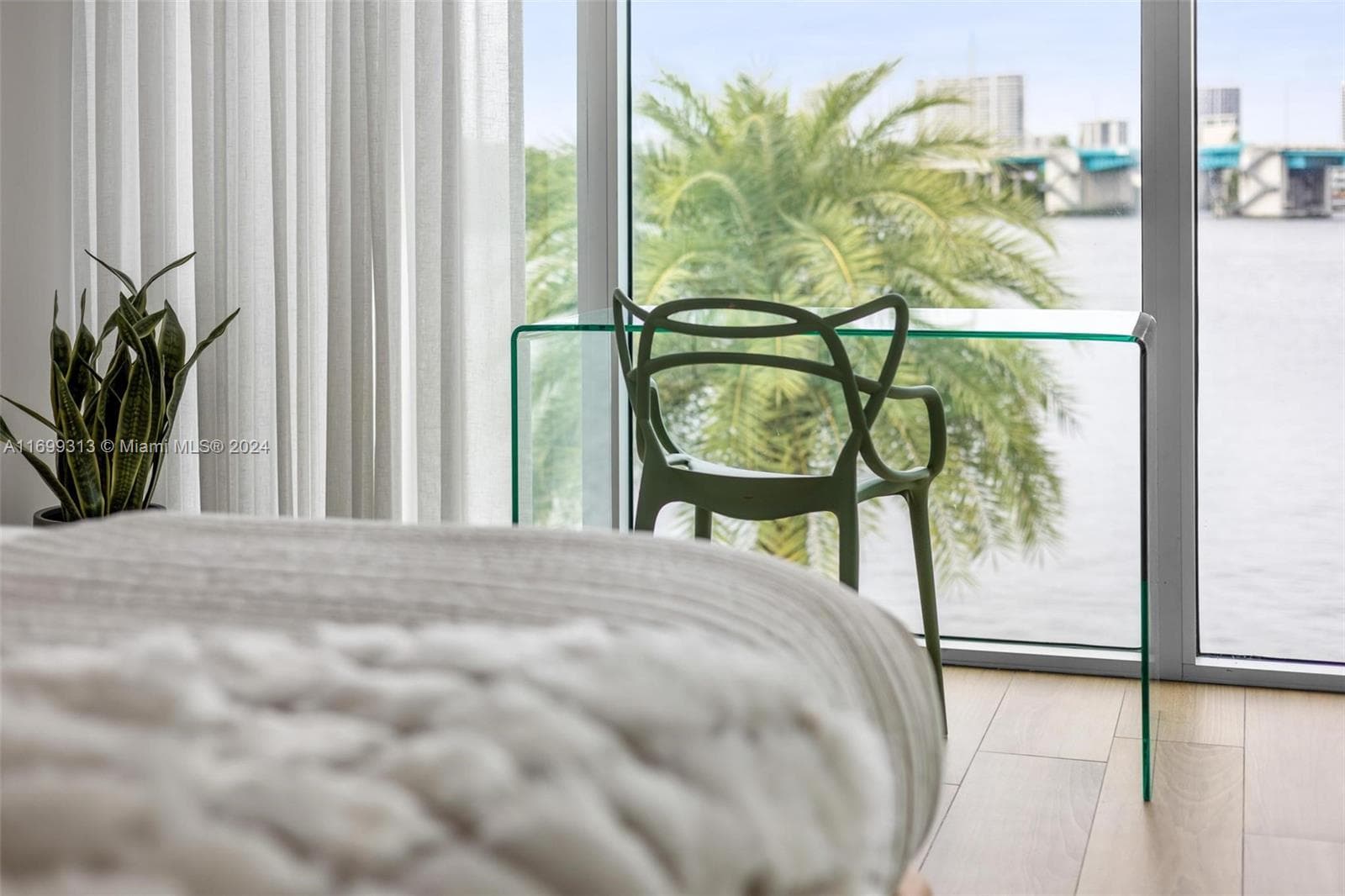323 Atlantic Ave, Sunny Isles Beach FL 33160 — 75