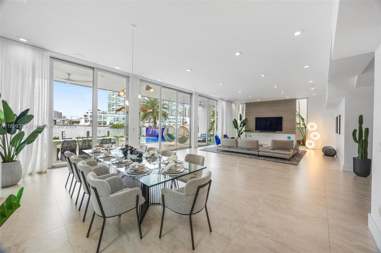 323 Atlantic Ave, Sunny Isles Beach FL 33160 — 38